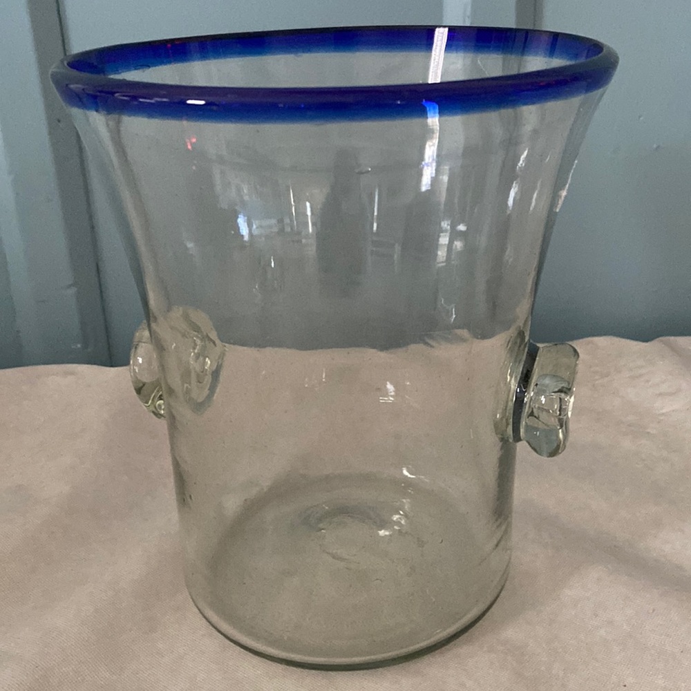 Champagne/wine cooler or ice bucket